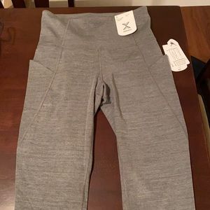 Workout leggings with pockets.